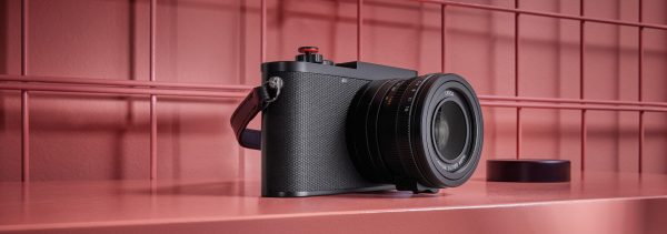 Leica Q3 Black Paint Finish (19080) - Image 10