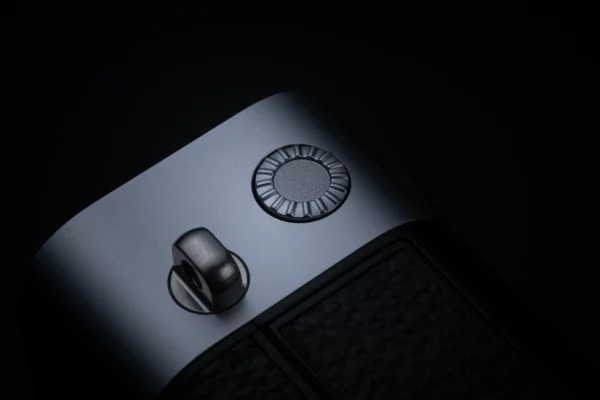FUJIFILM X-E5 Mirrorless Camera (Silver) - Image 5